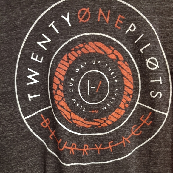 Tops - Twenty one pilots Blurry Face tee
